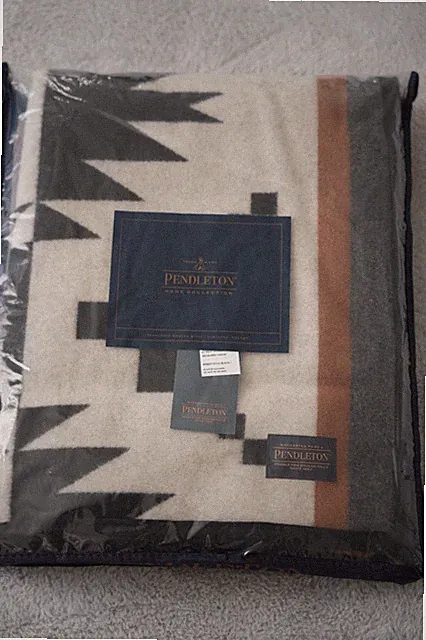 Pendleton Spider Rock Jacquard Throw Blanket Wool Black Ivory 64x54" USA NWT NIP